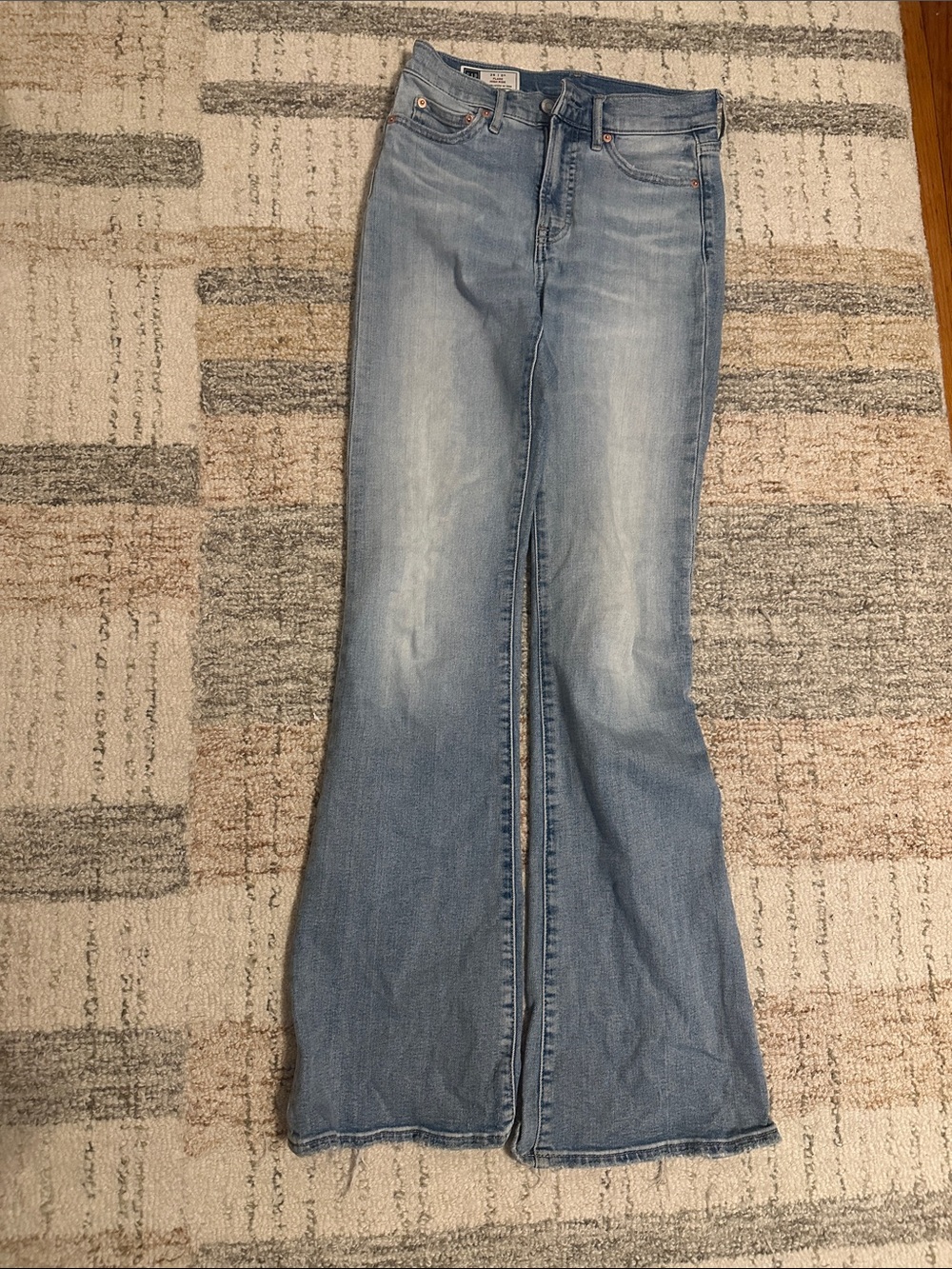 Light Wash Flared Women’s Jeans